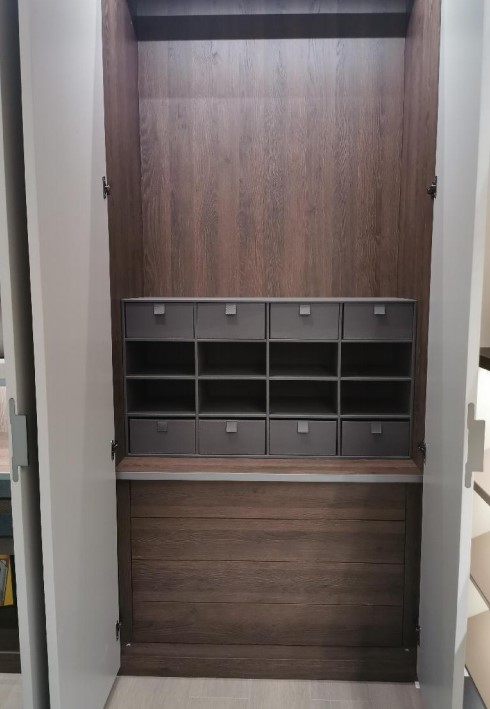 Premium Bedroom Closet System (2)